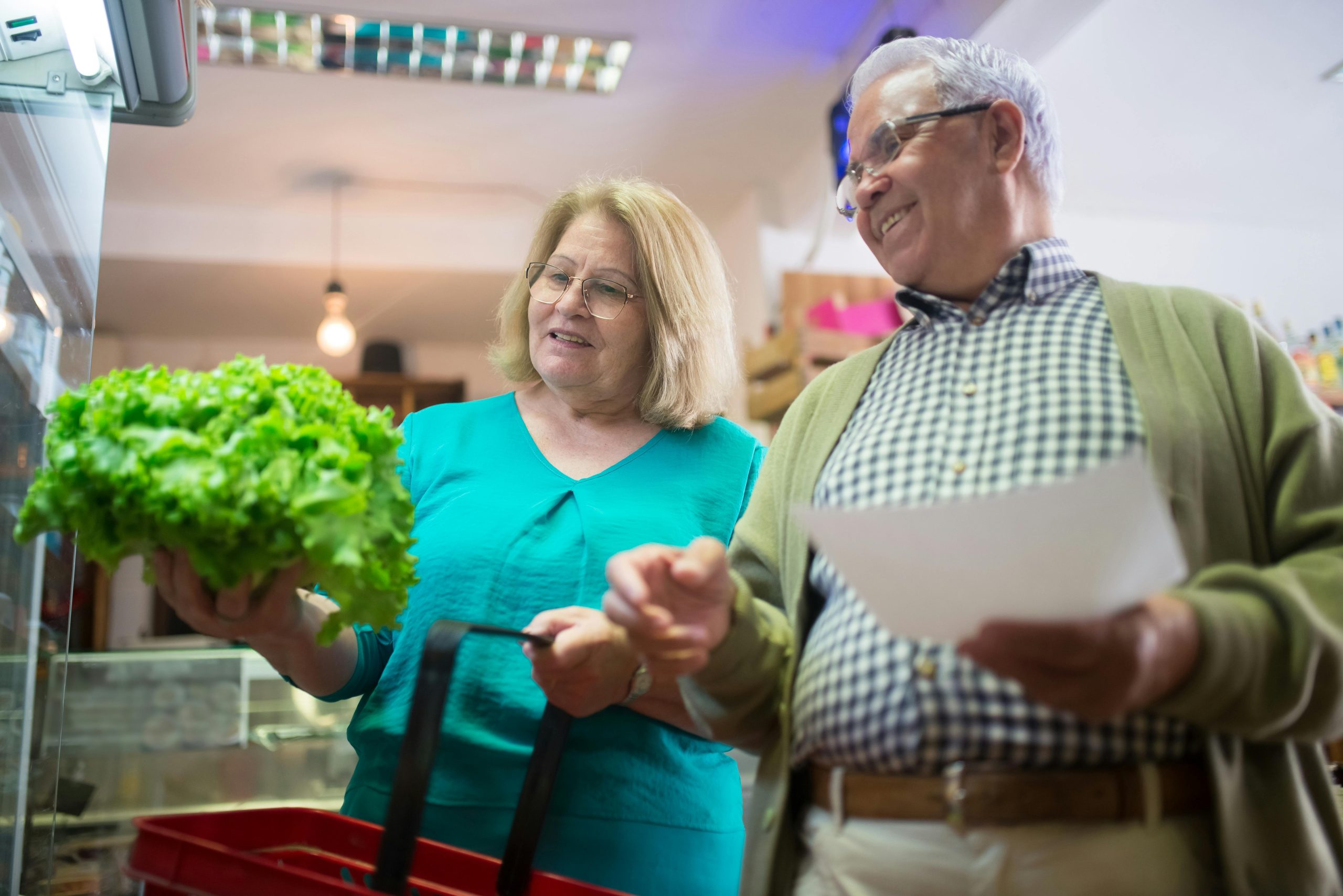 How to Shop Smarter (And Save Money in the Process)